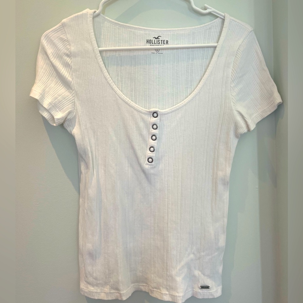 Hollister white slim top with buttons.